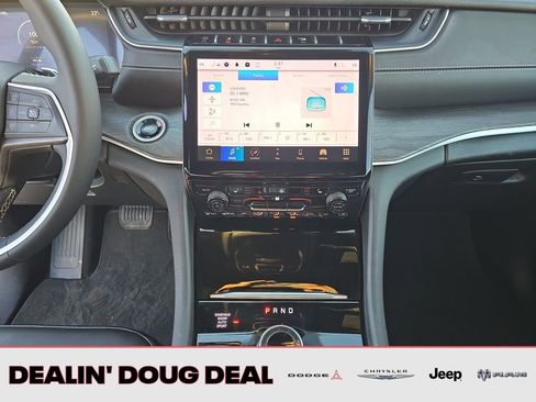 Used 2025 Jeep Grand Cherokee Limited w/ Trailer Tow Package image 19