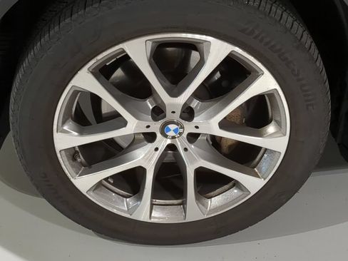 Used 2022 BMW X5 xDrive40i w/ Premium Package AWD/4WD image 6