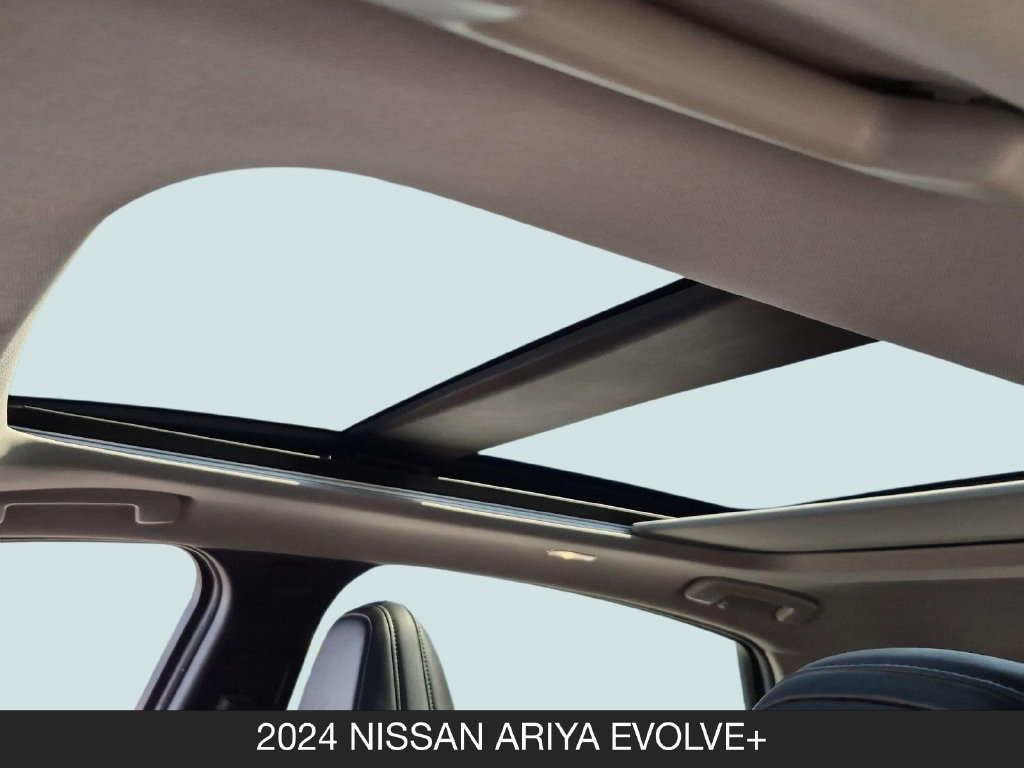 Used 2024 Nissan Ariya AWD image 16