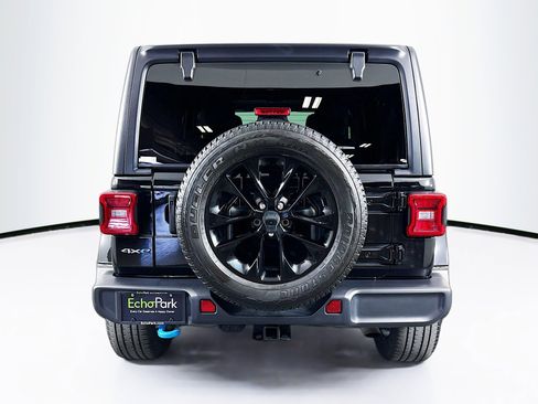Used 2023 Jeep Wrangler Unlimited Sahara w/ Cold Weather Group AWD/4WD image 7