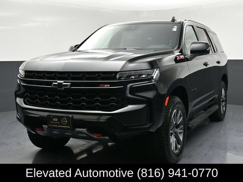 Used 2023 Chevrolet Tahoe Z71 w/ Luxury Package AWD/4WD image 3