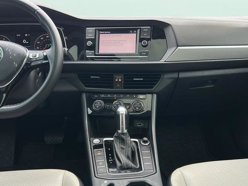 Used 2019 Volkswagen Jetta R-Line image 20