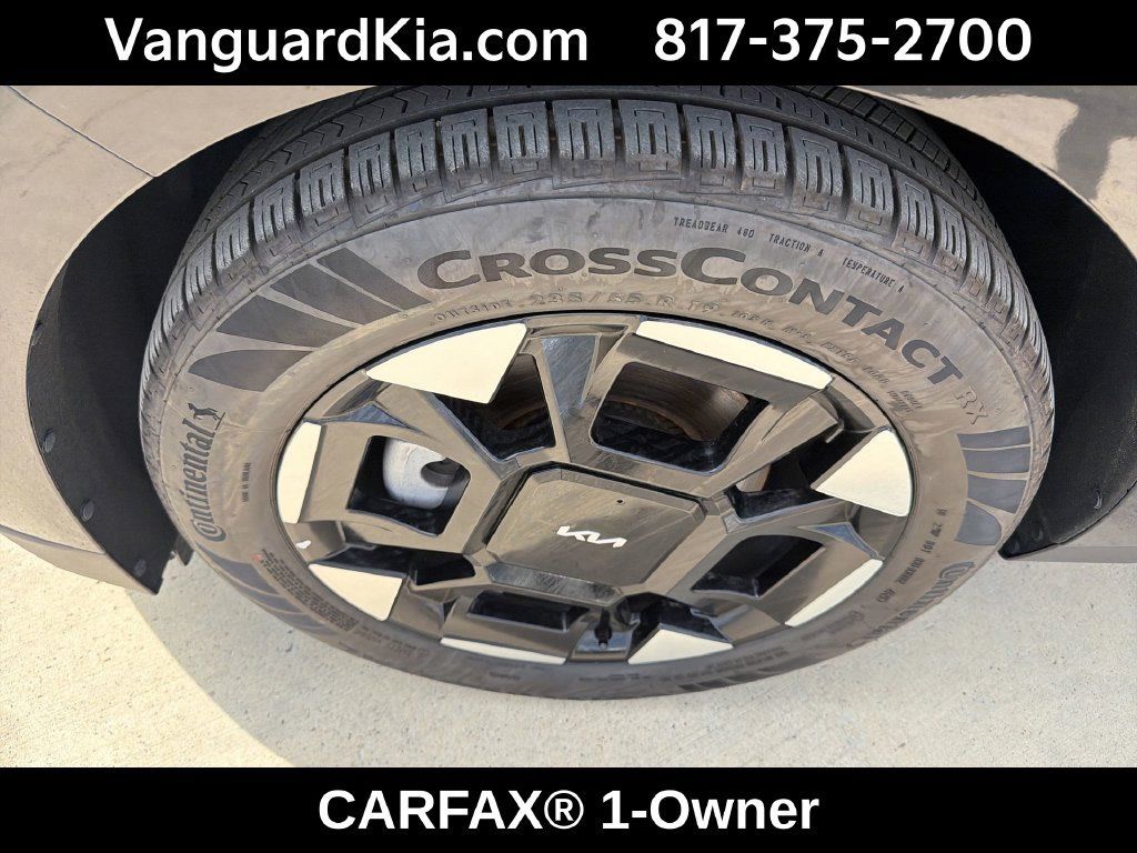 Certified 2026 Kia Carnival EX FWD image 21