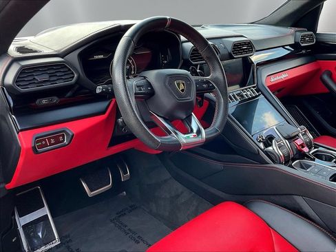 Used 2022 Lamborghini Urus AWD/4WD image 16