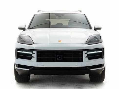New 2025 Porsche Cayenne image 30
