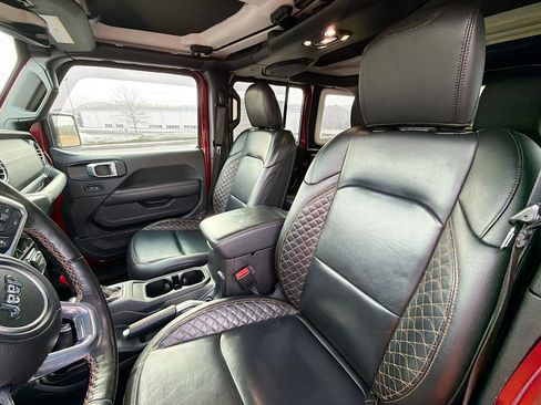 Used 2021 Jeep Wrangler Unlimited Sahara image 12