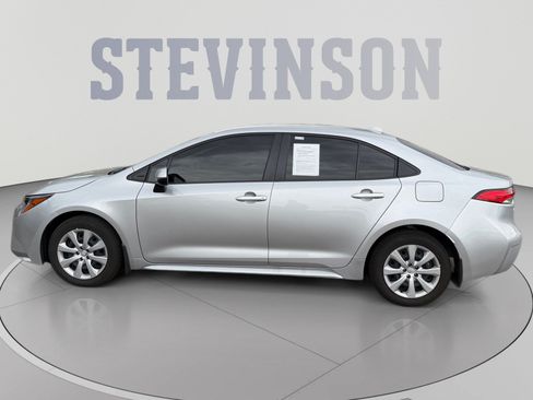Used 2026 Toyota Corolla LE w/ Carpet Mat Package (TMS) FWD image 2