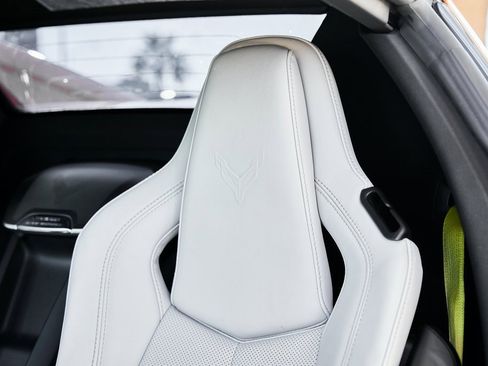 Used 2022 Chevrolet Corvette Stingray w/ Z51 Performance Package image 25