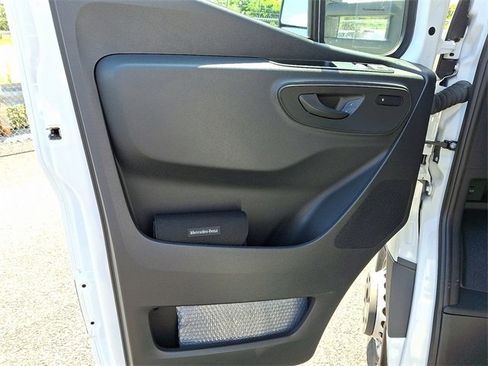Used 2024 Mercedes-Benz Sprinter 4500 image 14
