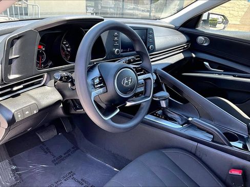 Certified 2023 Hyundai Elantra SEL FWD image 9