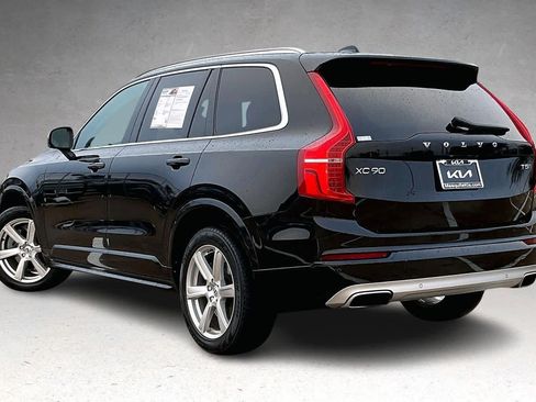Used 2021 Volvo XC90 T5 Momentum image 4