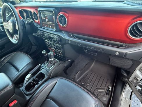 Used 2018 Jeep Wrangler Unlimited Rubicon image 33