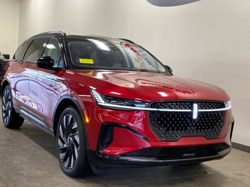 New 2026 Lincoln Nautilus Reserve image 9