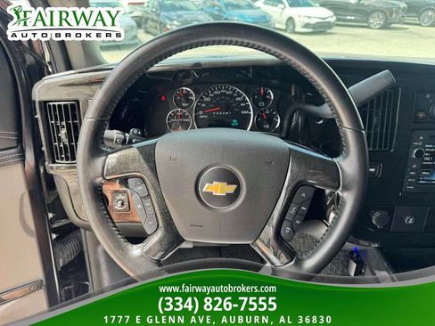 Used 2021 Chevrolet Express 2500 w/ Enhanced Convenience Package RWD image 16