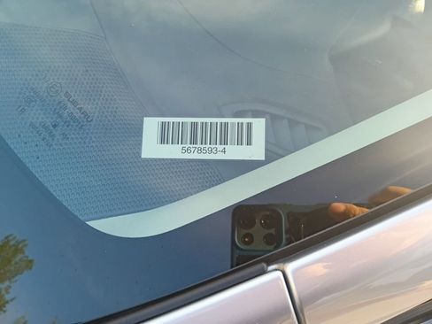 Used 2025 Subaru Crosstrek 2.0i Premium image 14