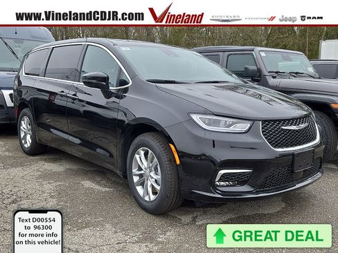 New 2026 Chrysler Pacifica Select image 1