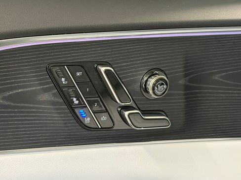 Certified 2024 Cadillac Lyriq Luxury RWD image 28