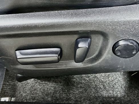 Used 2014 Toyota RAV4 Limited w/ Technology Package FWD image 16