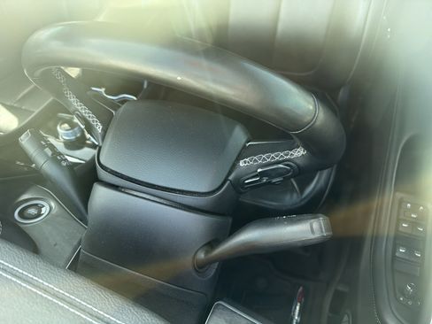 Used 2022 Jeep Grand Cherokee L Limited image 17