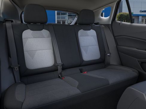 Used 2026 Chevrolet Trax LS w/ LS Convenience Package FWD image 18