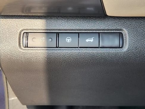 Used 2026 Nissan Pathfinder SL FWD image 21