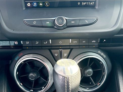 Used 2019 Chevrolet Camaro LT image 15