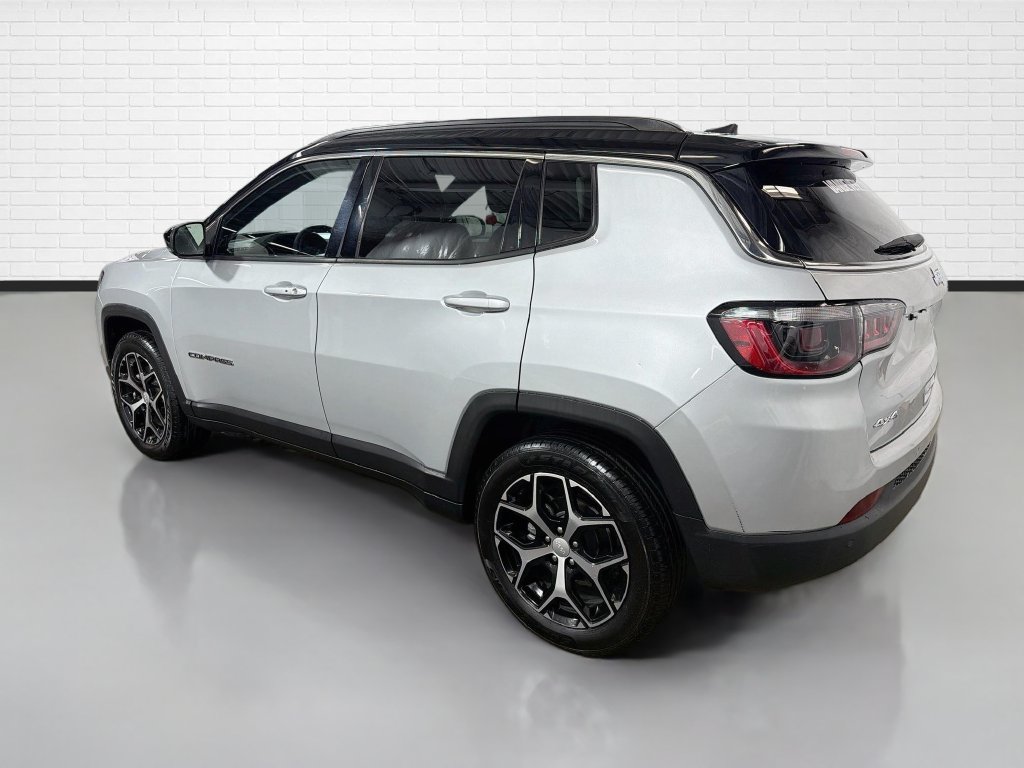 Used 2024 Jeep Compass Limited AWD/4WD image 7