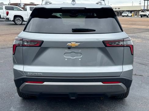 Used 2026 Chevrolet Equinox LT w/ Convenience Package II FWD image 4