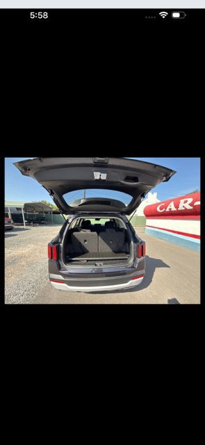 Used 2025 Kia Sorento LX FWD image 3