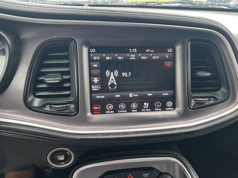 Used 2020 Dodge Challenger SXT w/ Plus Package image 8