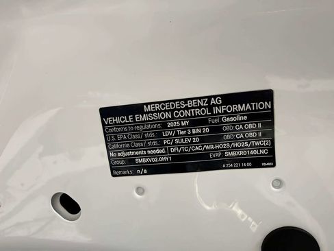 Used 2025 Mercedes-Benz C 300 4MATIC Sedan image 43
