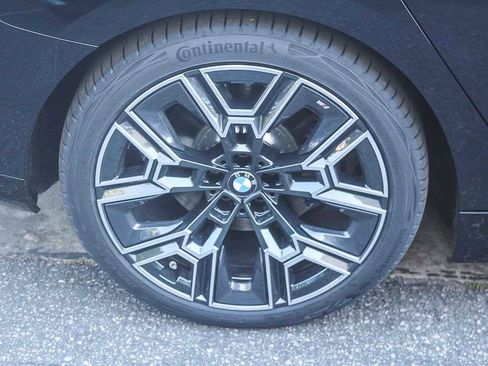New 2026 BMW i5 eDrive40 w/ M Sport Package RWD image 8