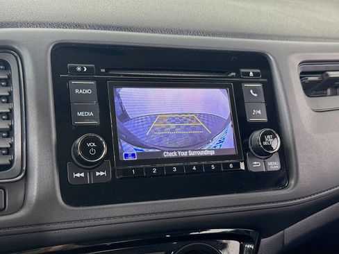Used 2021 Honda HR-V LX image 16