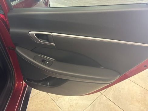 Used 2024 Hyundai Sonata SEL w/ Convenience Package FWD image 8
