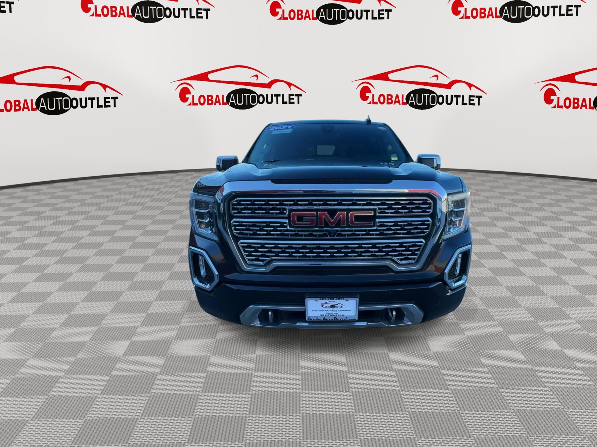 Used 2021 GMC Sierra 1500 Denali w/ Technology Package AWD/4WD image 3