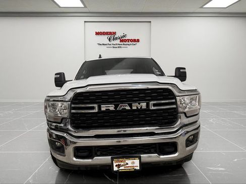 Used 2024 RAM 2500 Big Horn w/ Off Road Package AWD/4WD image 2