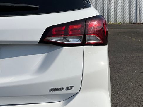 Used 2024 Chevrolet Equinox LT image 23