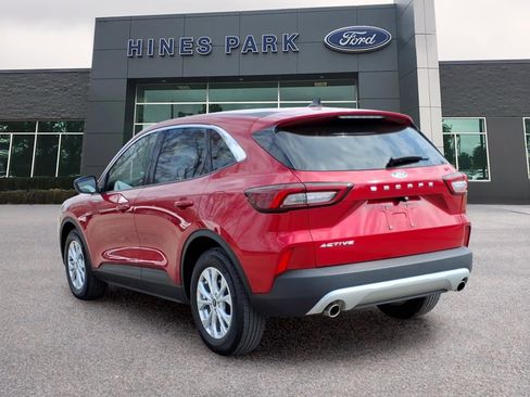 Used 2023 Ford Escape Active w/ Cold Weather Package image 5