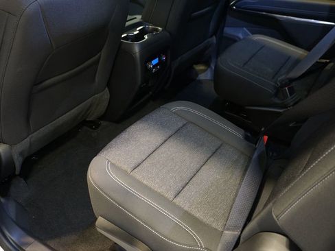 Used 2025 Chevrolet Traverse LT w/ Driver Confidence Package image 27