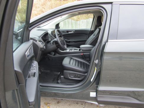 Certified 2024 Ford Edge SEL w/ Convenience Package image 10