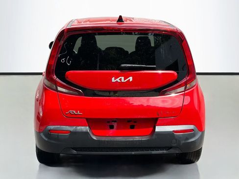 Used 2022 Kia Soul LX w/ Technology Package FWD image 6