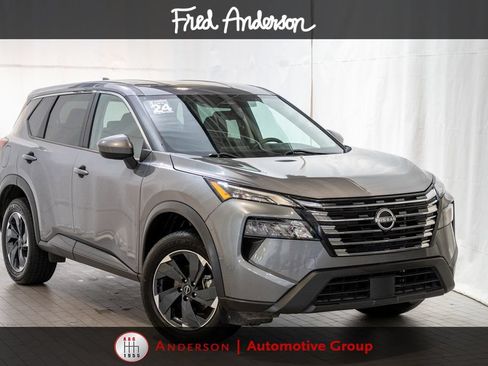Used 2024 Nissan Rogue SV AWD/4WD image 1