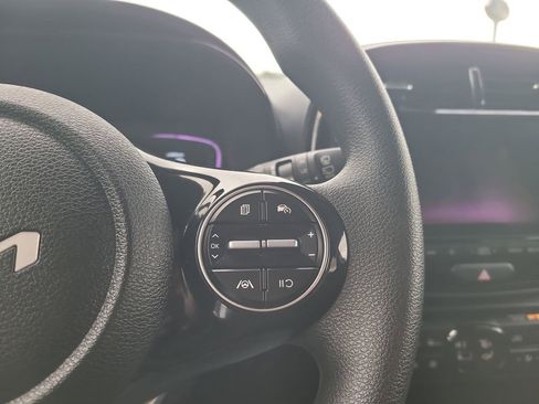 Used 2025 Kia Soul LX w/ LX Technology Package image 15