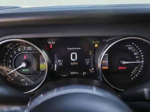 Used 2023 Jeep Wrangler Unlimited Sahara w/ Cold Weather Group AWD/4WD image 12