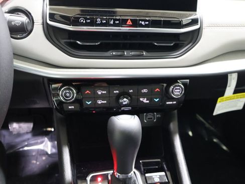 New 2026 Jeep Compass Limited image 23