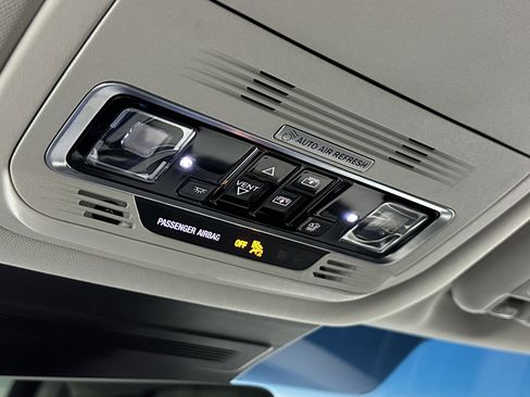 Used 2024 Lincoln Nautilus Premier w/ Equipment Group 102A image 17