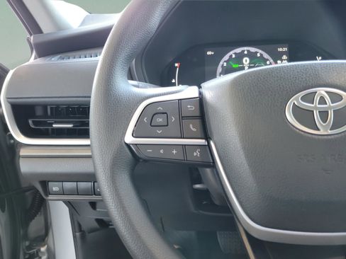 Certified 2025 Toyota Grand Highlander FWD image 12