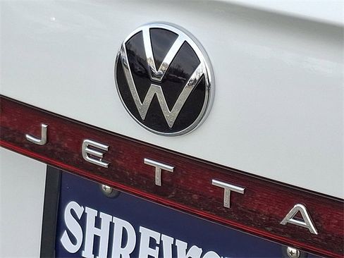 New 2026 Volkswagen Jetta SE image 12