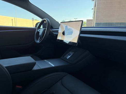 Used 2024 Tesla Model 3 image 43
