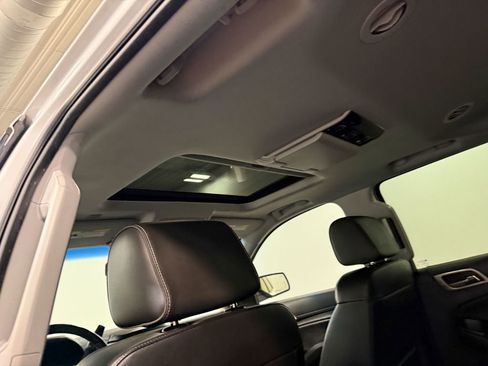 Used 2020 GMC Yukon Denali w/ Open Road Package image 11